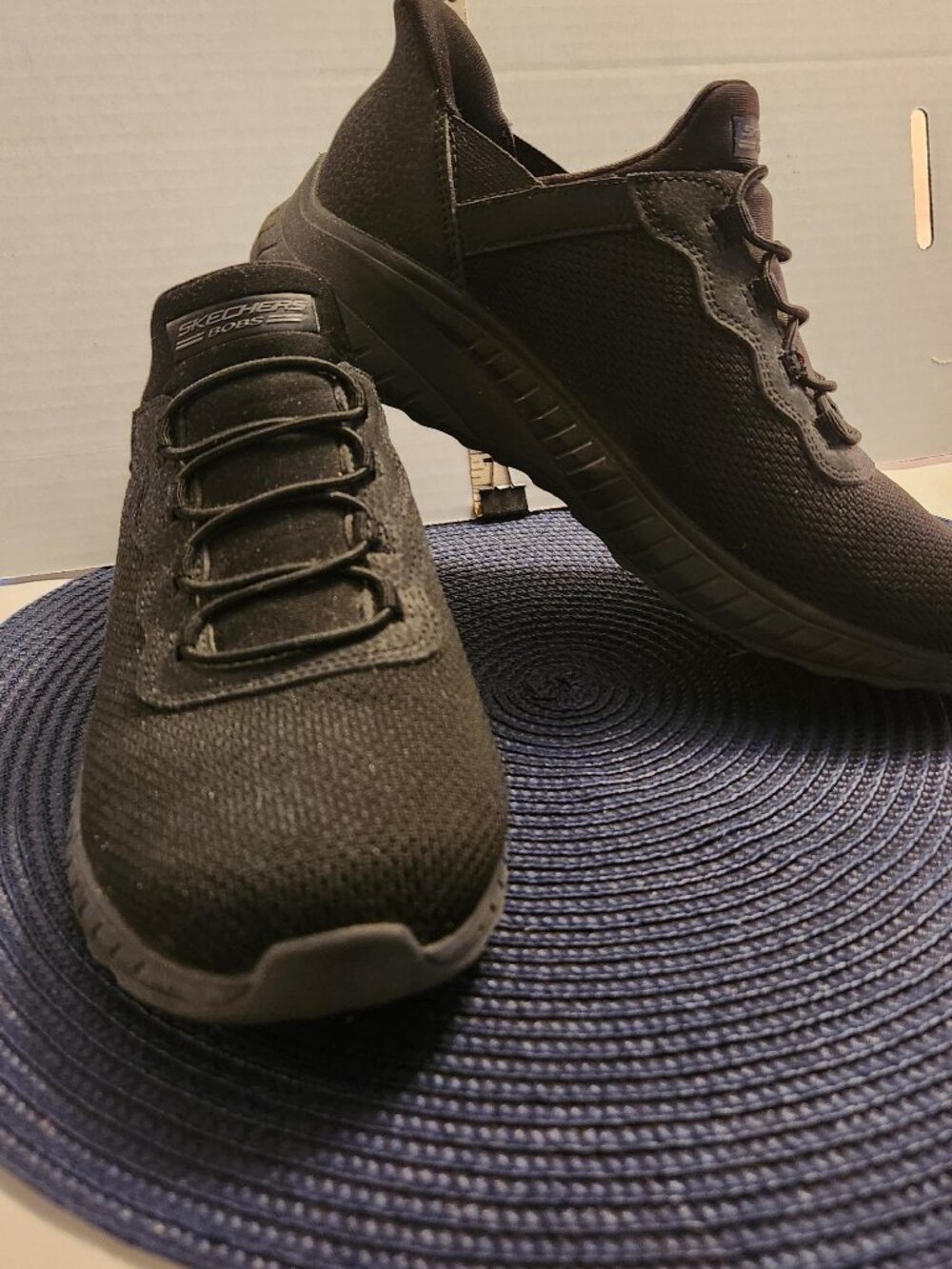 Women's Sketchers Slip-ins Black Mesh Sneakers Size 7